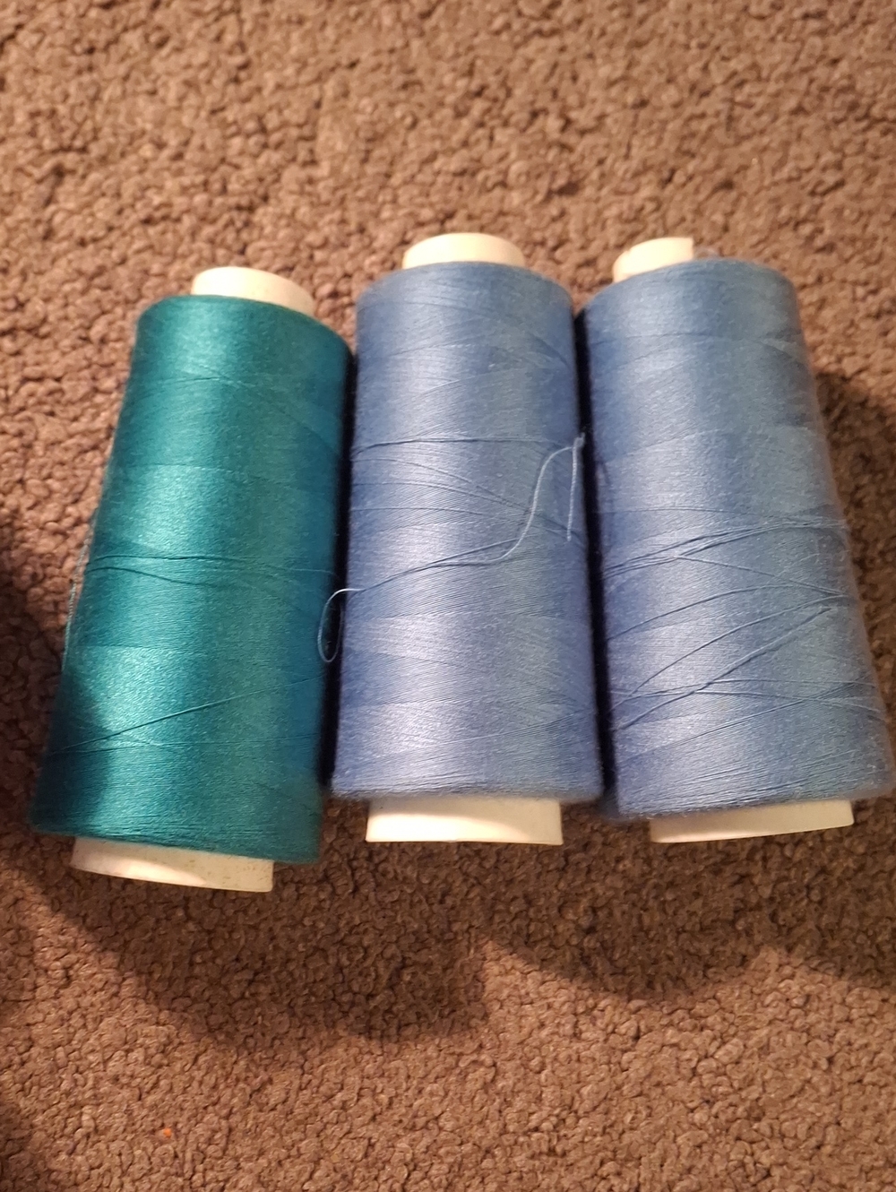 Assorted Thread - Picture 6 of 10